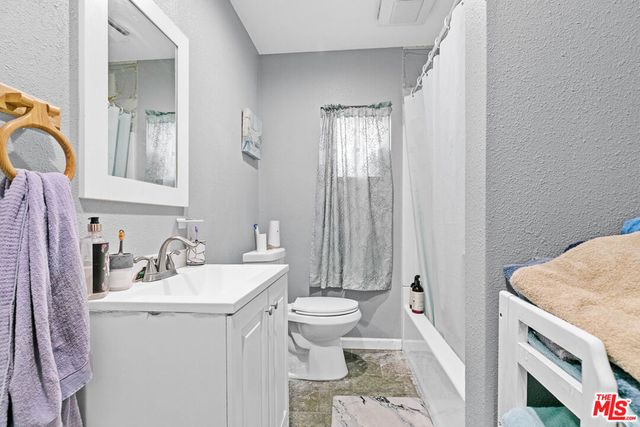 7317 Clybourn Avenue, Sun Valley, CA 91352