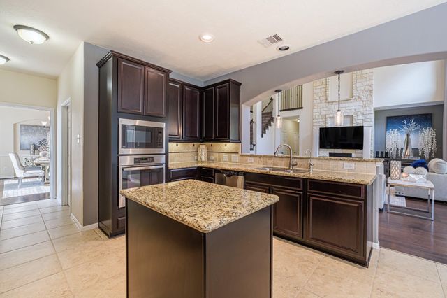 22618 Pineleigh Ct, Tomball, TX 77375