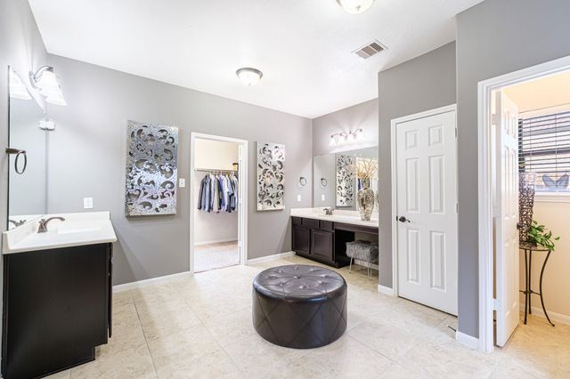 22618 Pineleigh Ct, Tomball, TX 77375