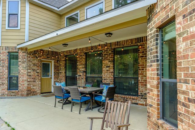 22618 Pineleigh Ct, Tomball, TX 77375