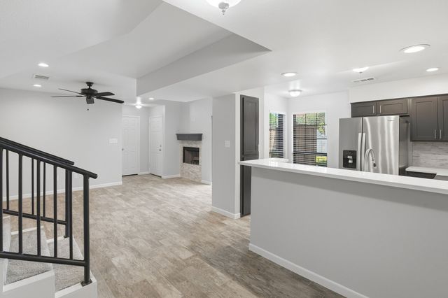 333 Melrose Drive 31D, Richardson, TX 75080