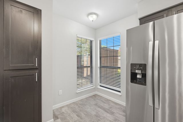 333 Melrose Drive 31D, Richardson, TX 75080