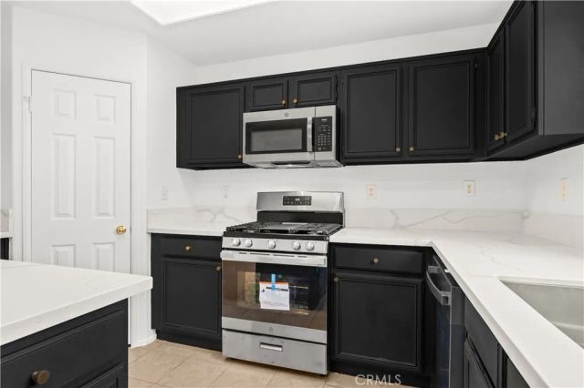 38354 Falcon Court, Murrieta, CA 92563