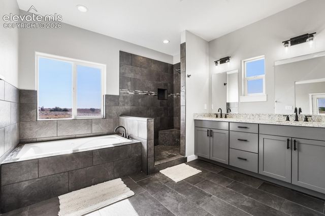 1180 N Saddle Ridge Lane, Pueblo, CO 81007