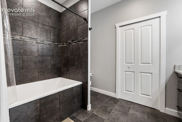1180 N Saddle Ridge Lane, Pueblo, CO 81007