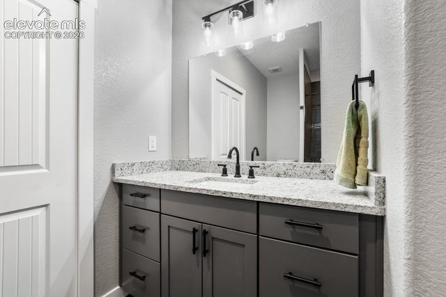 1180 N Saddle Ridge Lane, Pueblo, CO 81007