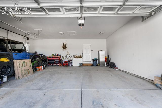 1180 N Saddle Ridge Lane, Pueblo, CO 81007