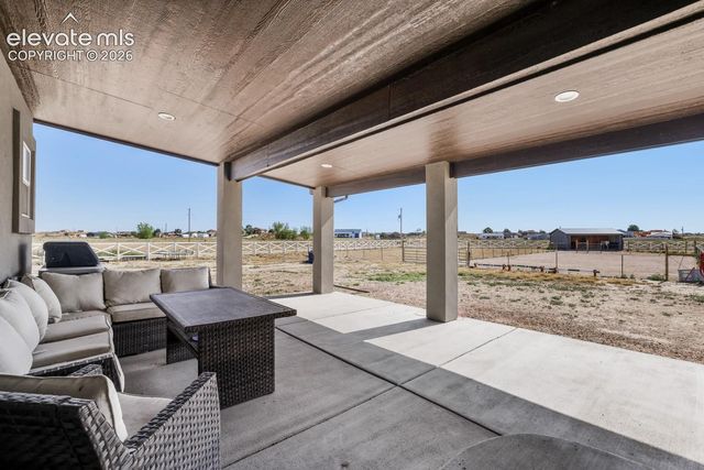 1180 N Saddle Ridge Lane, Pueblo, CO 81007