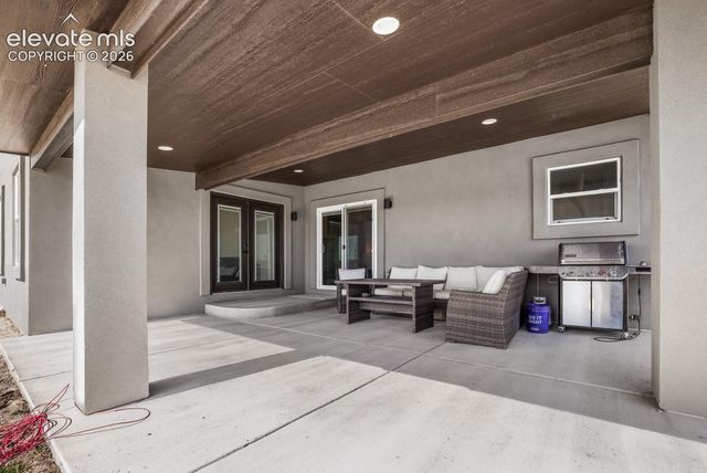 1180 N Saddle Ridge Lane, Pueblo, CO 81007