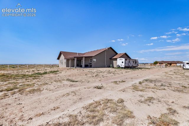 1180 N Saddle Ridge Lane, Pueblo, CO 81007