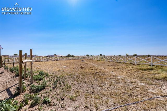 1180 N Saddle Ridge Lane, Pueblo, CO 81007