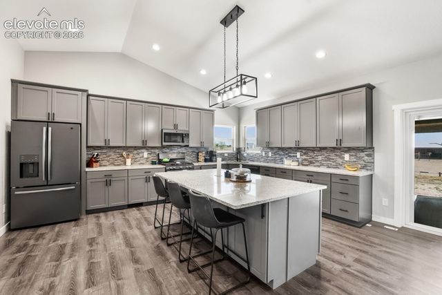 1180 N Saddle Ridge Lane, Pueblo, CO 81007