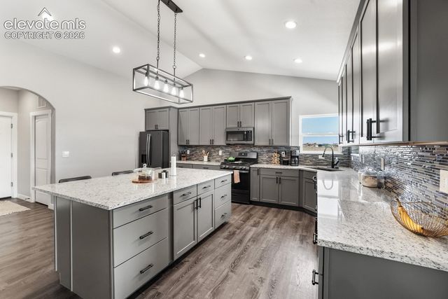 1180 N Saddle Ridge Lane, Pueblo, CO 81007