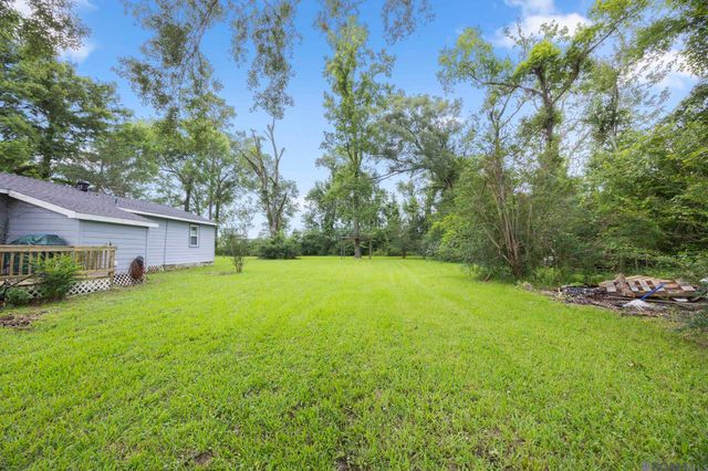 30050 Springdale Dr, Denham Springs, LA 70726