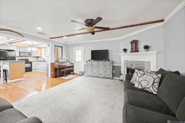 30050 Springdale Dr, Denham Springs, LA 70726