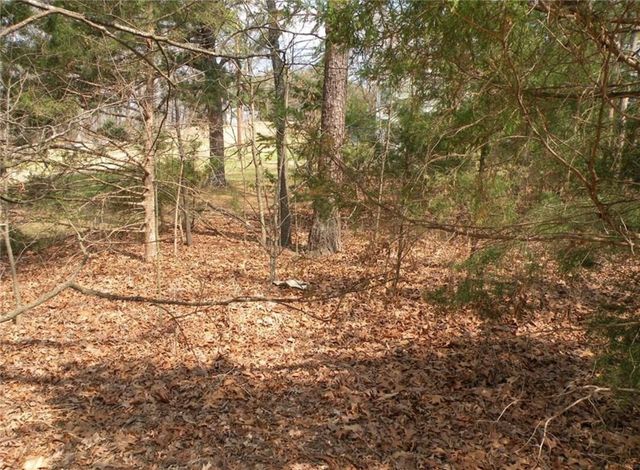 17 La Quinta Loop, Holiday Island, AR 72631