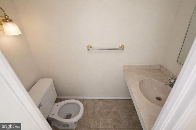 317 HAWTHORNE ST, Marlton, NJ 08053