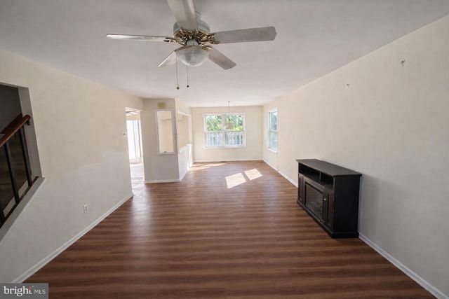 317 HAWTHORNE ST, Marlton, NJ 08053