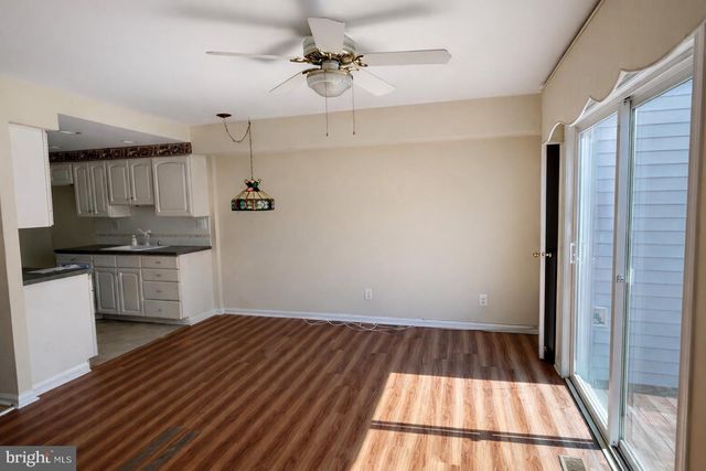 317 HAWTHORNE ST, Marlton, NJ 08053