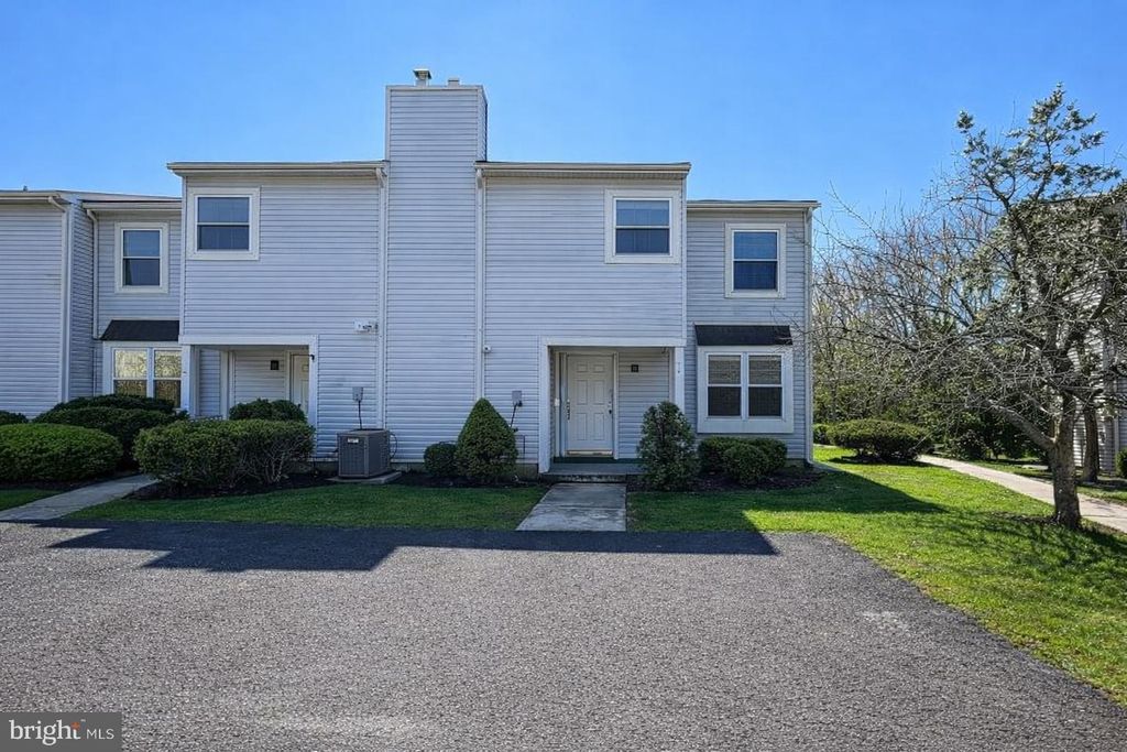 317 HAWTHORNE ST, Marlton, NJ 08053