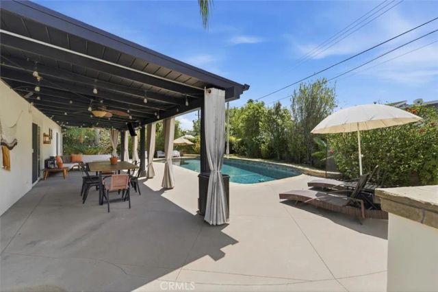 6443 Gross Avenue, West Hills, CA 91307