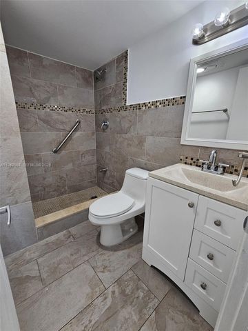 7135 Collins Ave 1011, Miami Beach, FL 33141