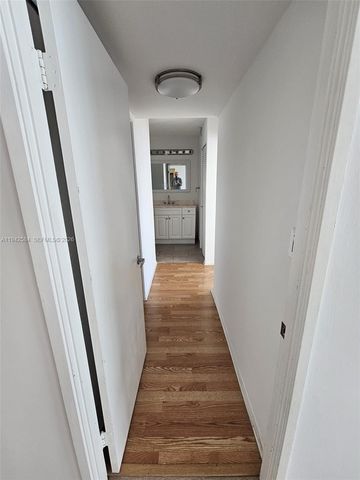 7135 Collins Ave 1011, Miami Beach, FL 33141