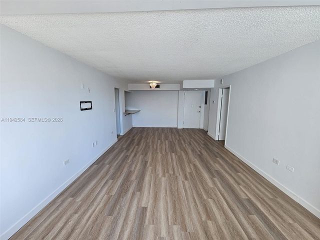 7135 Collins Ave 1011, Miami Beach, FL 33141