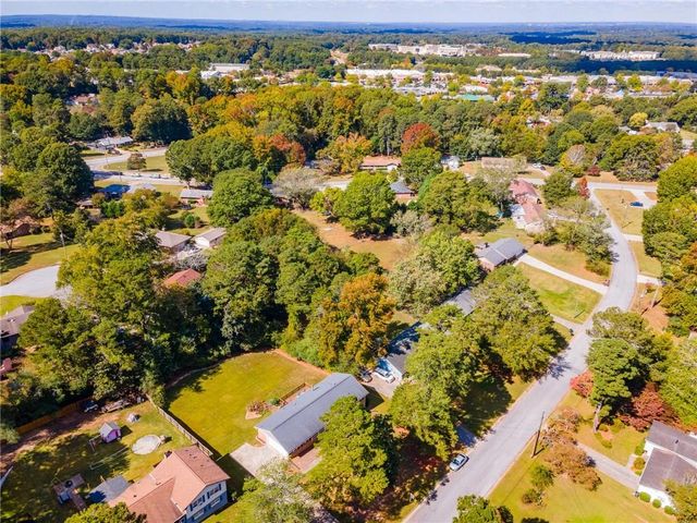 2021 Collinswood Drive, Snellville, GA 30078