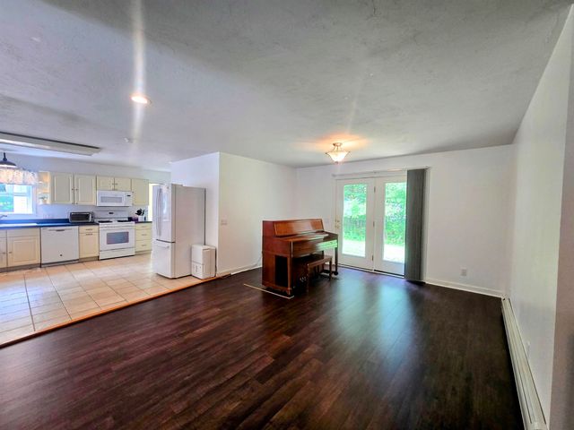 77 Trapper Road, Campton, NH 03223