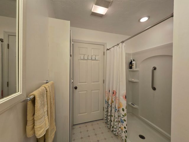 77 Trapper Road, Campton, NH 03223