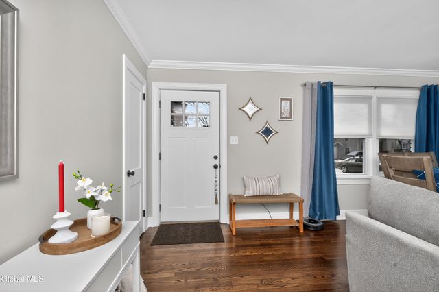 23 Catskill Avenue, East Greenbush, NY 12144