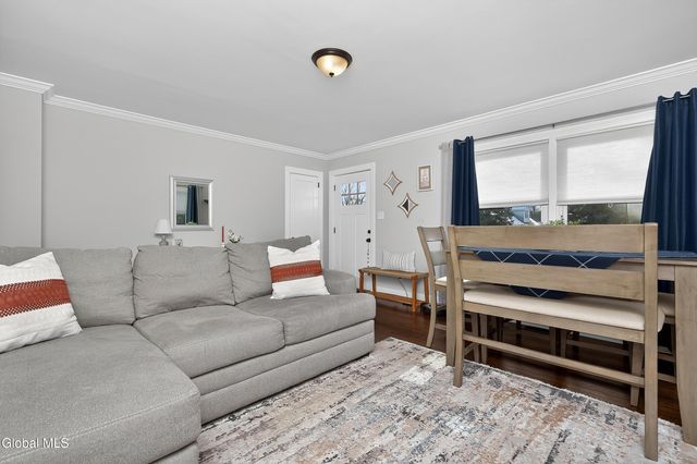 23 Catskill Avenue, East Greenbush, NY 12144