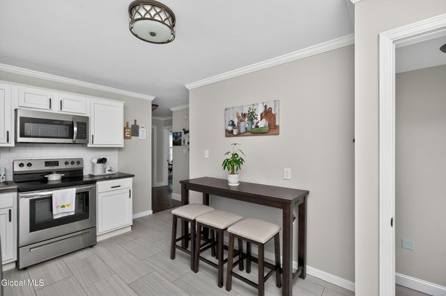 23 Catskill Avenue, East Greenbush, NY 12144