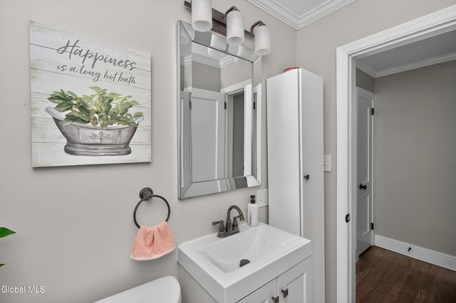 23 Catskill Avenue, East Greenbush, NY 12144