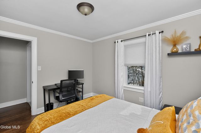 23 Catskill Avenue, East Greenbush, NY 12144