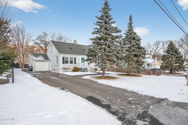 23 Catskill Avenue, East Greenbush, NY 12144