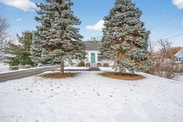 23 Catskill Avenue, East Greenbush, NY 12144