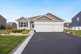 10122 Jonamac Avenue, Huntley, IL 60142