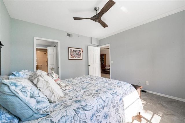 186 Gabriel CIR 3903, Naples, FL 34104