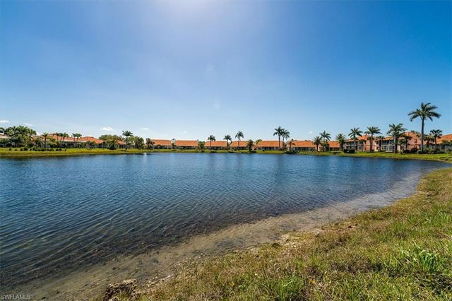186 Gabriel CIR 3903, Naples, FL 34104