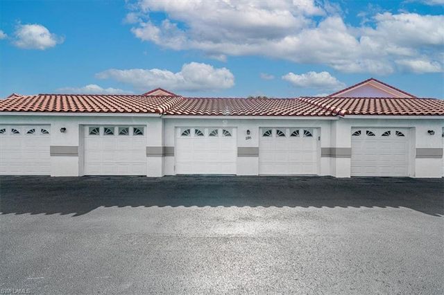186 Gabriel CIR 3903, Naples, FL 34104