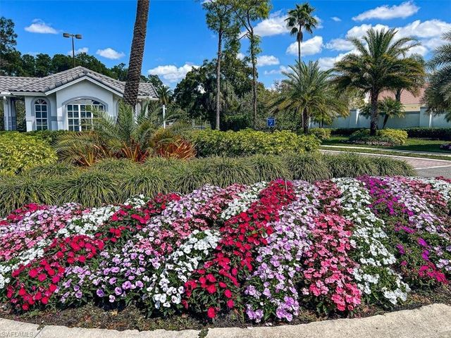 186 Gabriel CIR 3903, Naples, FL 34104