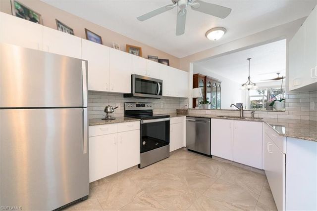 186 Gabriel CIR 3903, Naples, FL 34104