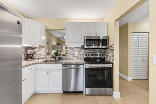 6787 Moonlit Drive, Delray Beach, FL 33446