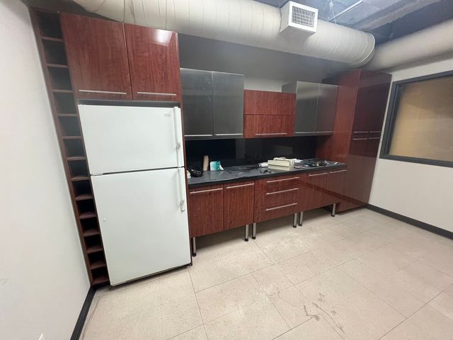 1621 N Clybourn Avenue, Chicago, IL 60614