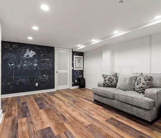 653 E 3rd St, Boston, MA 02127