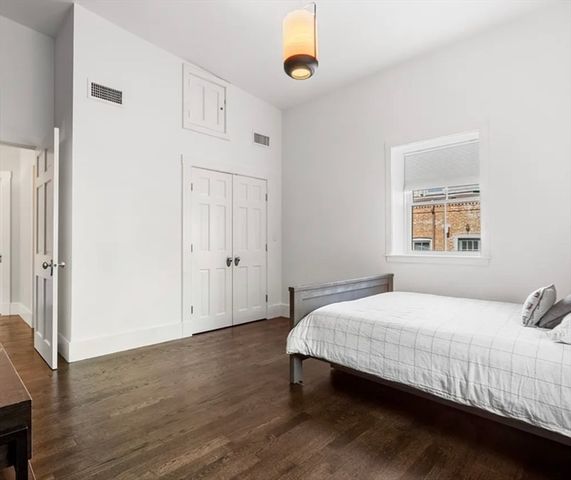 653 E 3rd St, Boston, MA 02127