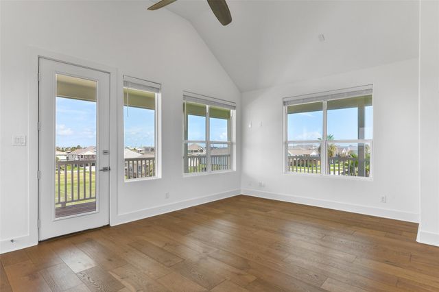 4006 Fort Bend Drive, Galveston, TX 77554