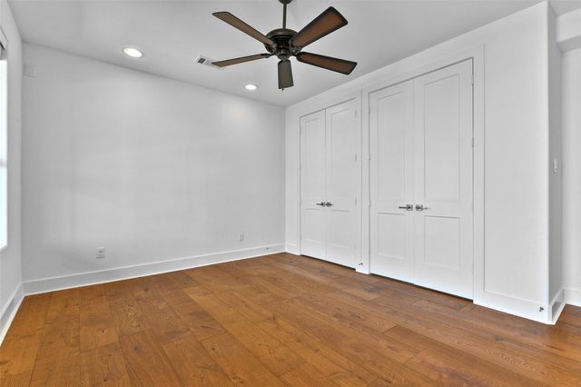 4006 Fort Bend Drive, Galveston, TX 77554